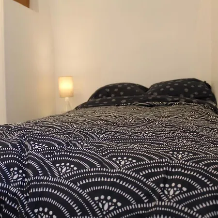 Les Du Prytanee Apartment *