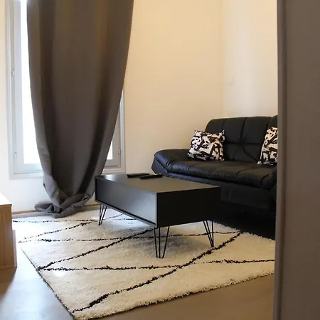 Les Du Prytanee 公寓