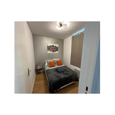 Les Du Prytanee Apartment *